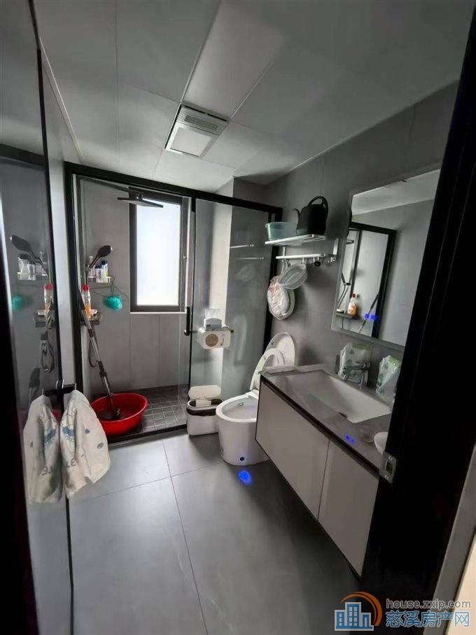 银杏小镇 127 平方 好楼栋精装修 