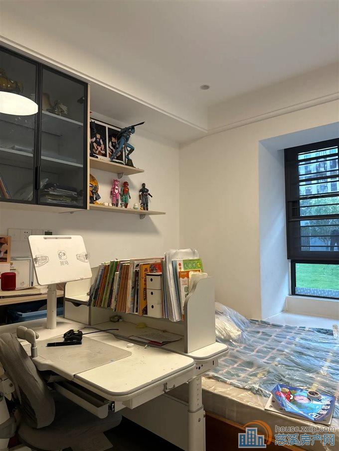 锦尚府143平265万四居室保养好