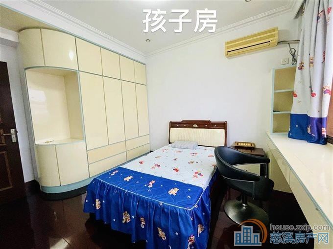 中兴小区138平142万带车库三居室