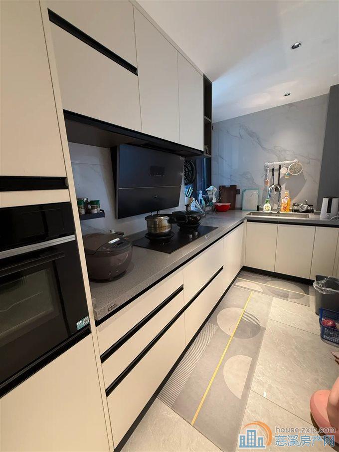 江岸臻园 豪装 带车位 楼层好