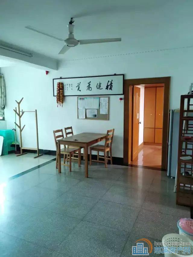 孙塘新村 精装三室 月租1500 包物业