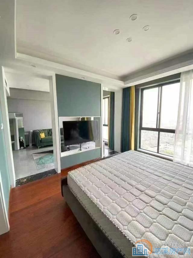 波斯曼三小上林17搂77平豪装118万