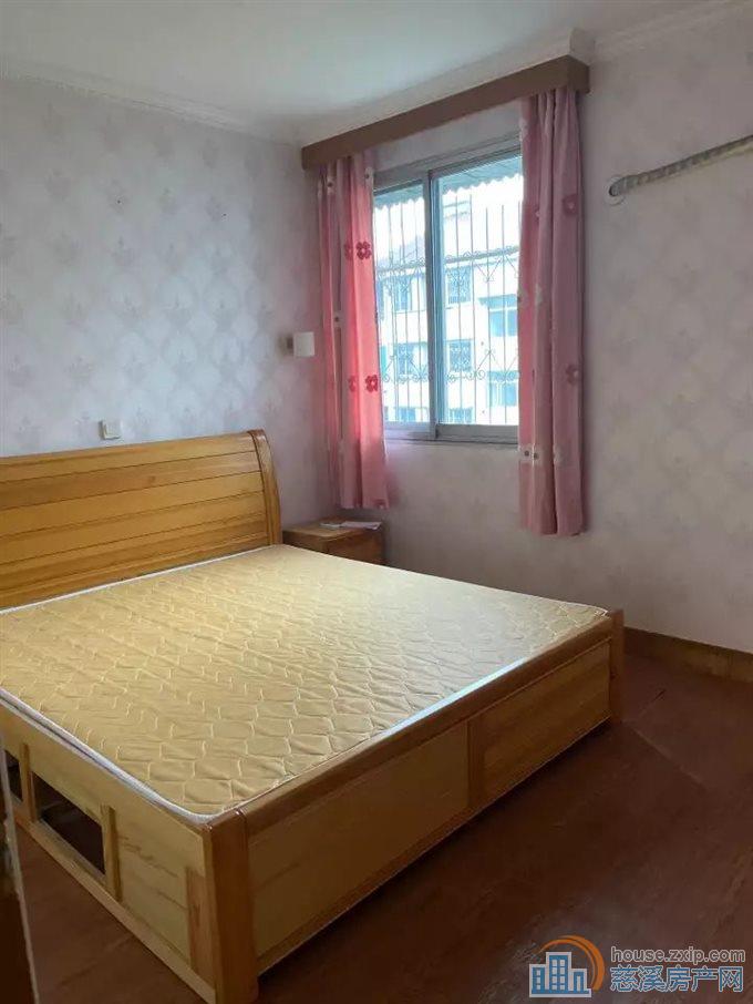 孙塘新村 精装三室 月租1500 包物业