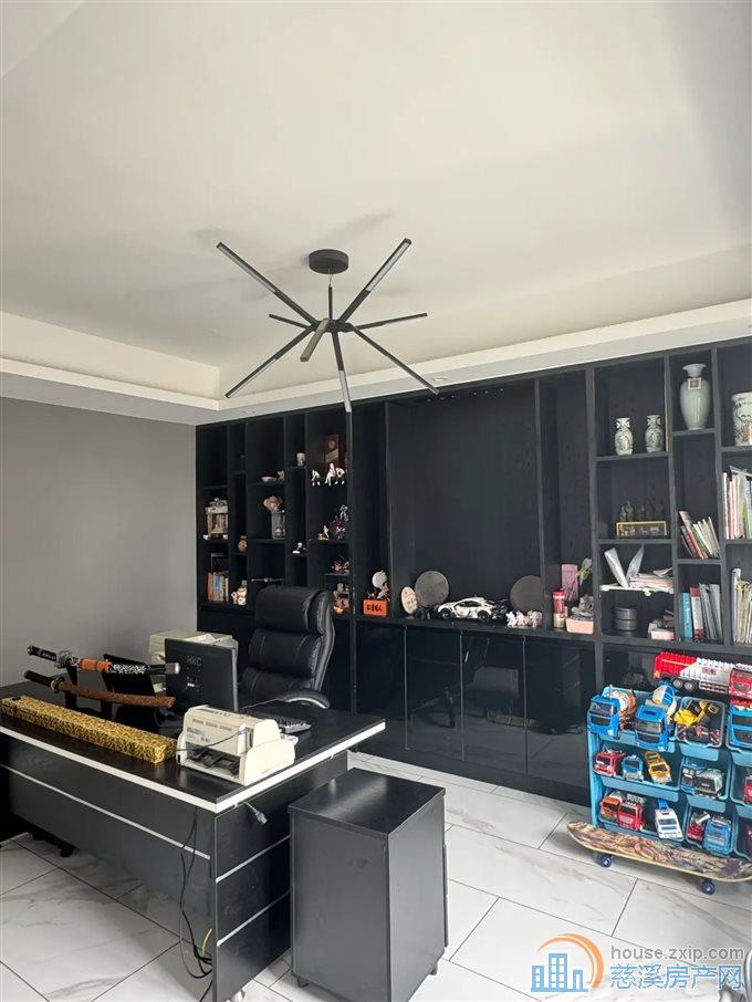 星光家园248平精装大露台196.8万