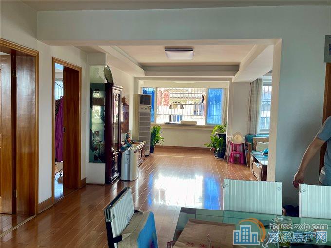 吉祥新村101平送储物间20平精装可读书