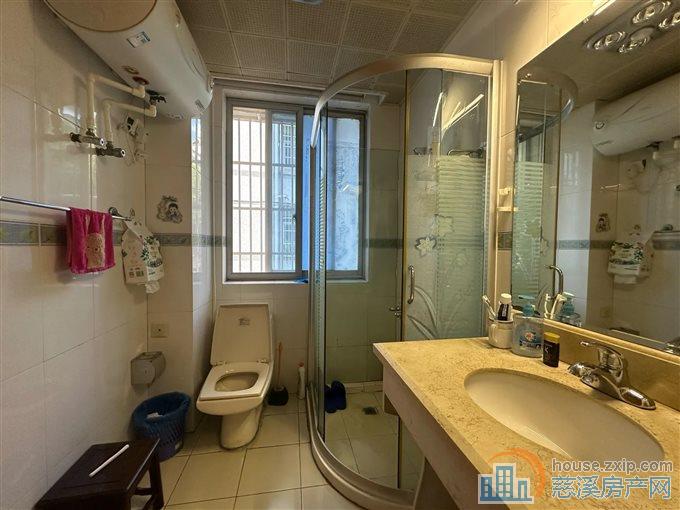 金东北苑 精装176平方158万大车库