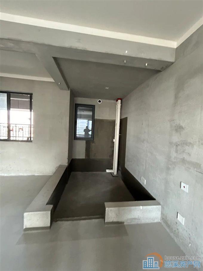 悦未来 117平 183.8万