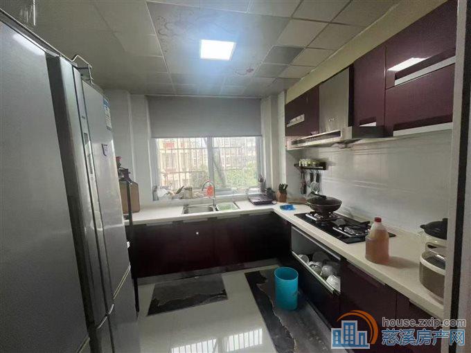 特价嘉都苑3楼110平精装带朝南车库