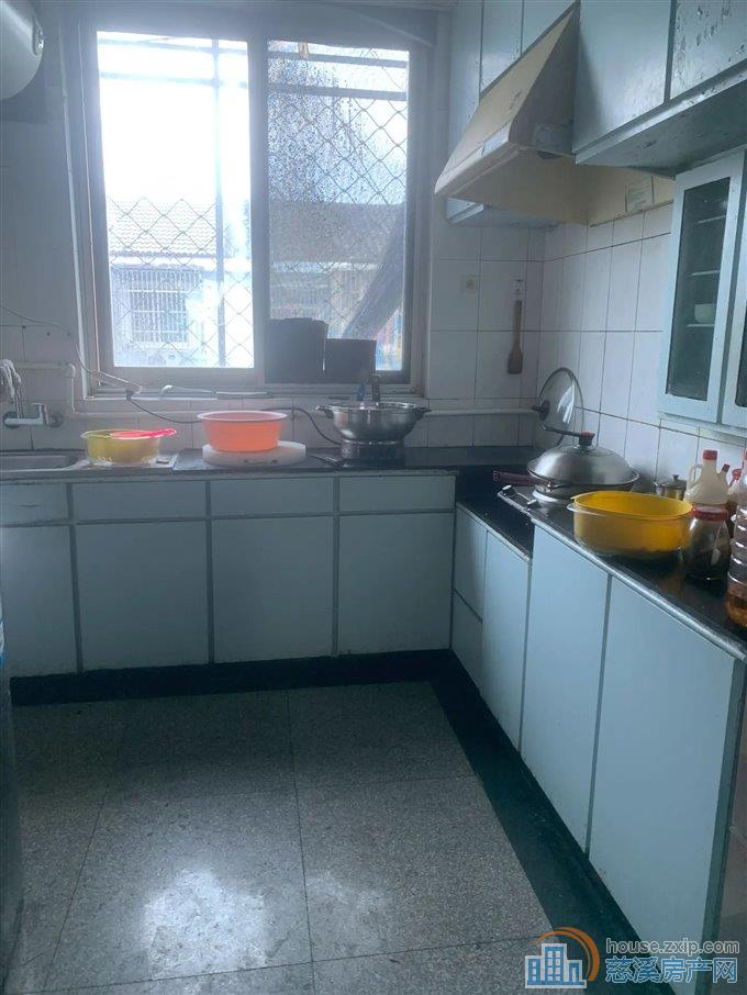 城东新村 74平 110万 上林西无在读