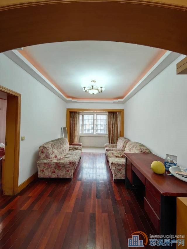 名都公寓 精装139平方90万带车库