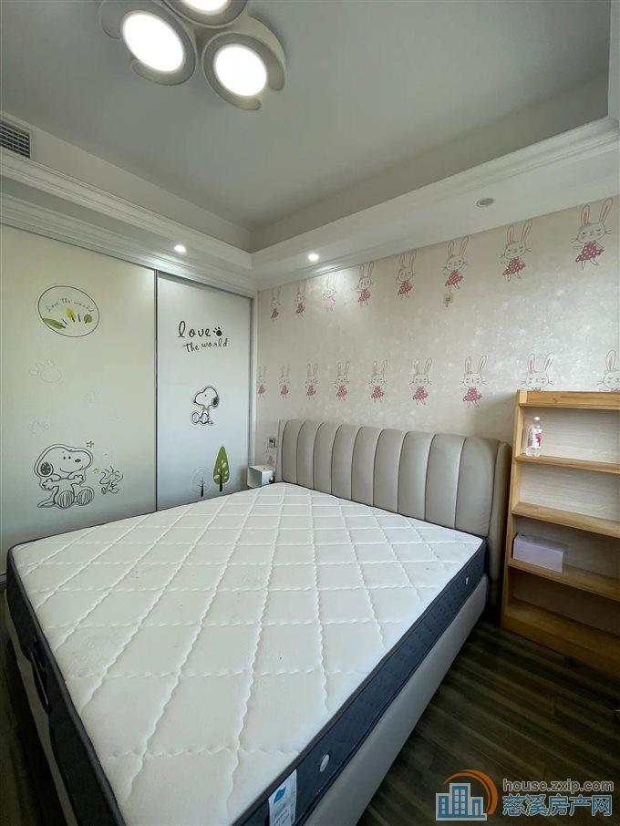 绿德家园143平138万带双车位另算