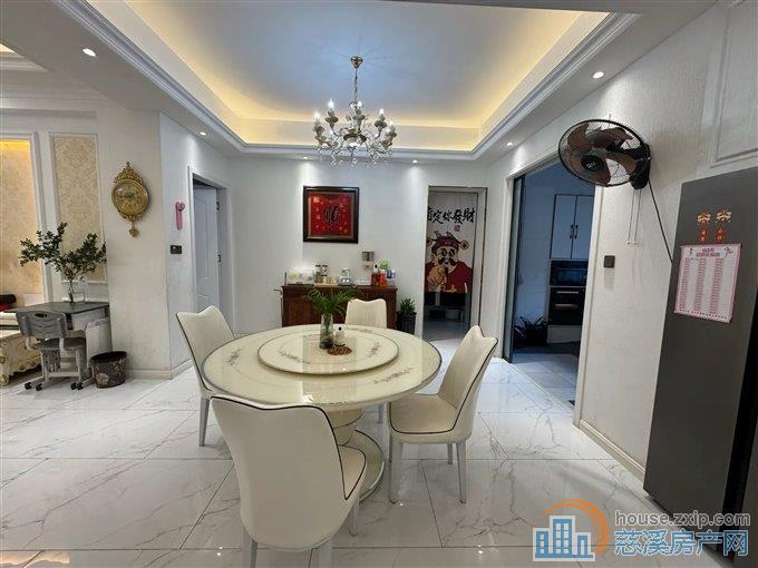 吉祥新村四区150平148万送车库