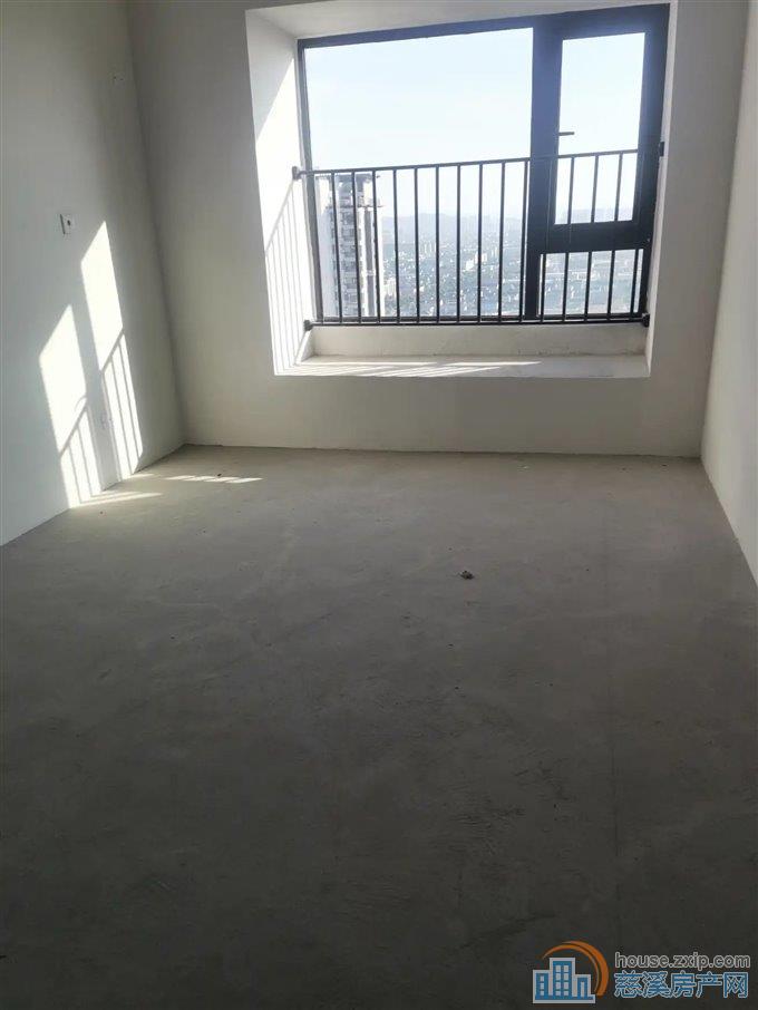 急卖 红星天铂佳苑 毛坯115平方78万