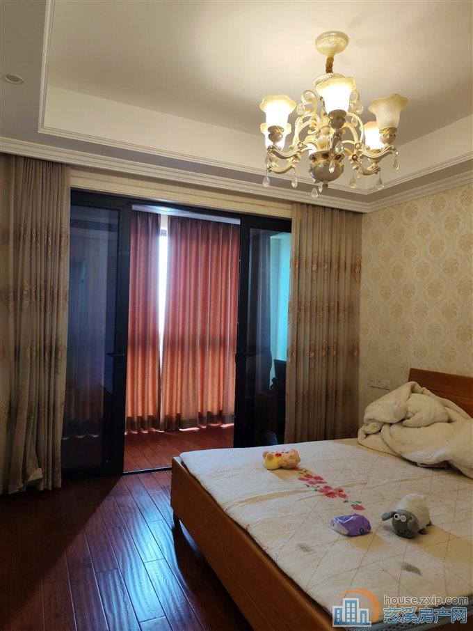 绿城诚园110平精装修155万