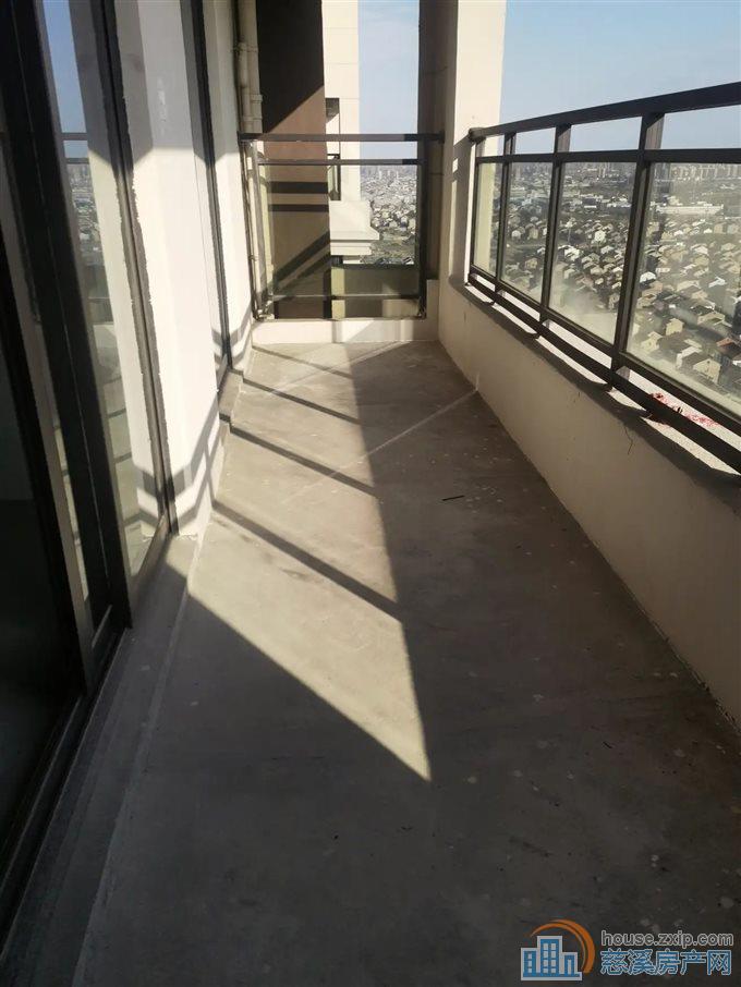 急卖天铂佳苑 毛坯115平方88万带车位