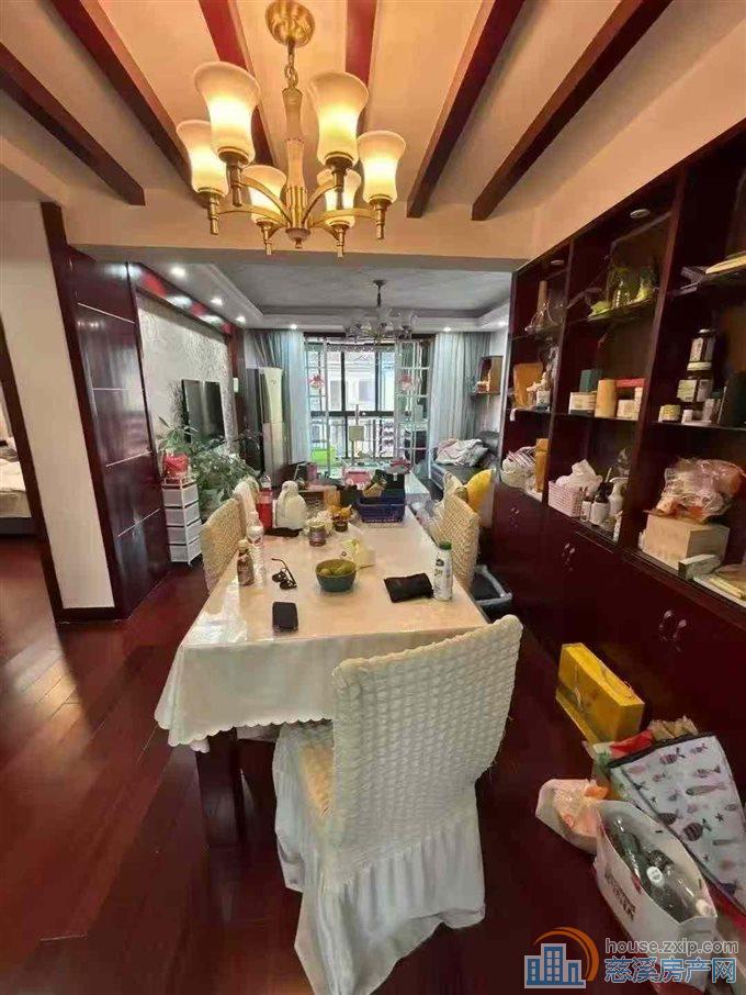 城市桃源85平6楼顶楼电梯精装2年到