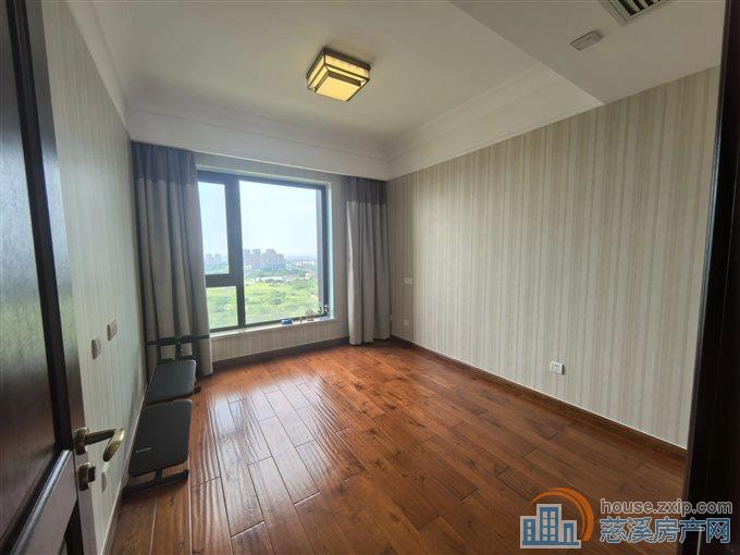 特价 金地鸿悦  一线河景房 东边套