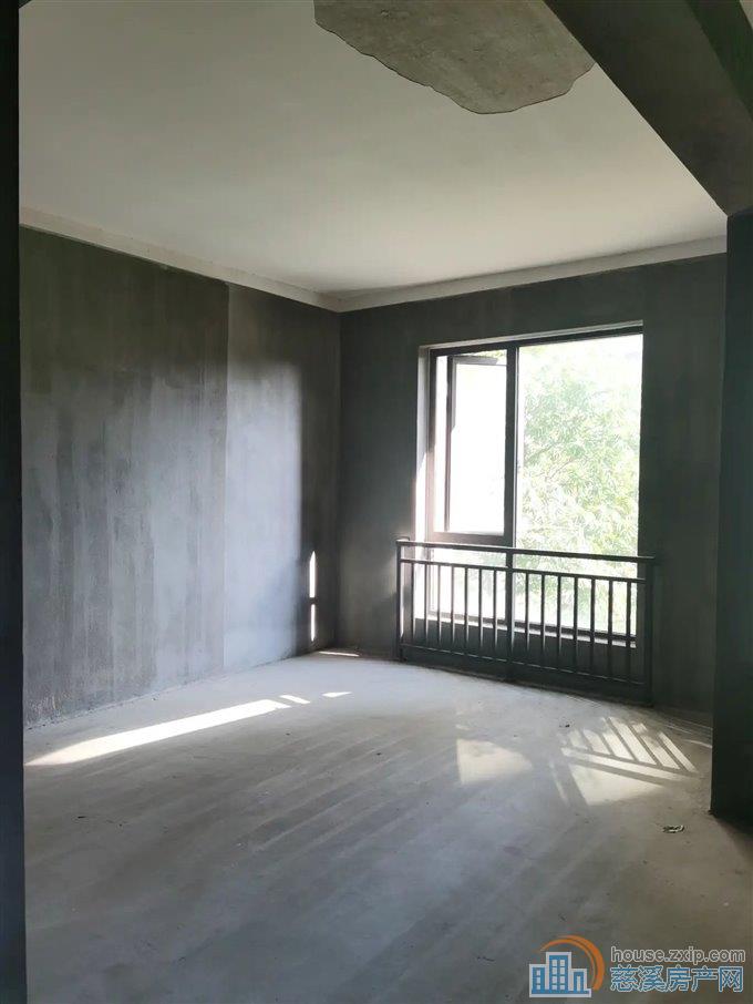 恒泰嘉景园4室2厅2卫急售