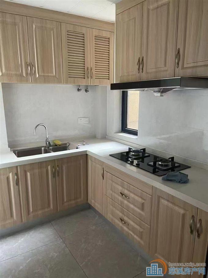 新潮塘南苑60平精装车位99万直接