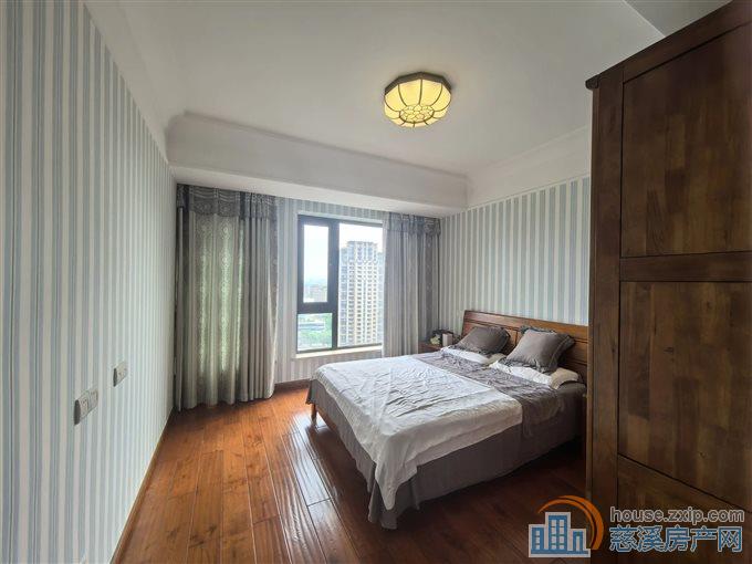 金地鸿悦 189.39平品质精装305万