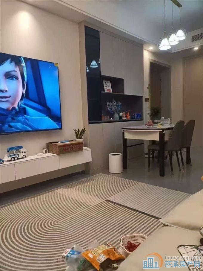 天安盛世臻境97平3间朝南送车位精装