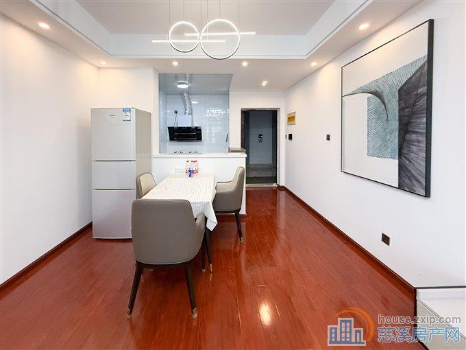 观湖佳苑93平121.8万稀缺小户型