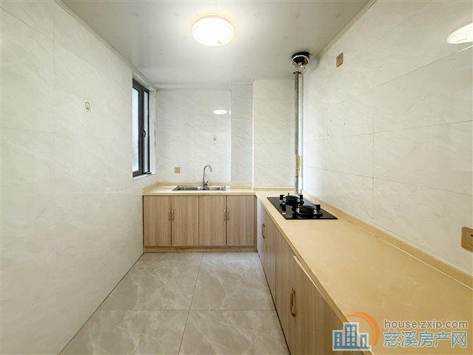 悦华府127平168万吾悦商圈三居室