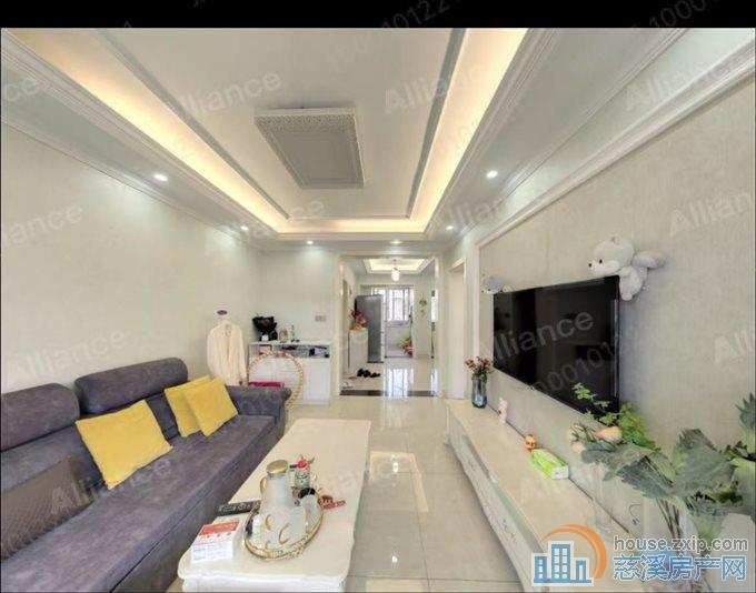 金山南区精装66平架空层