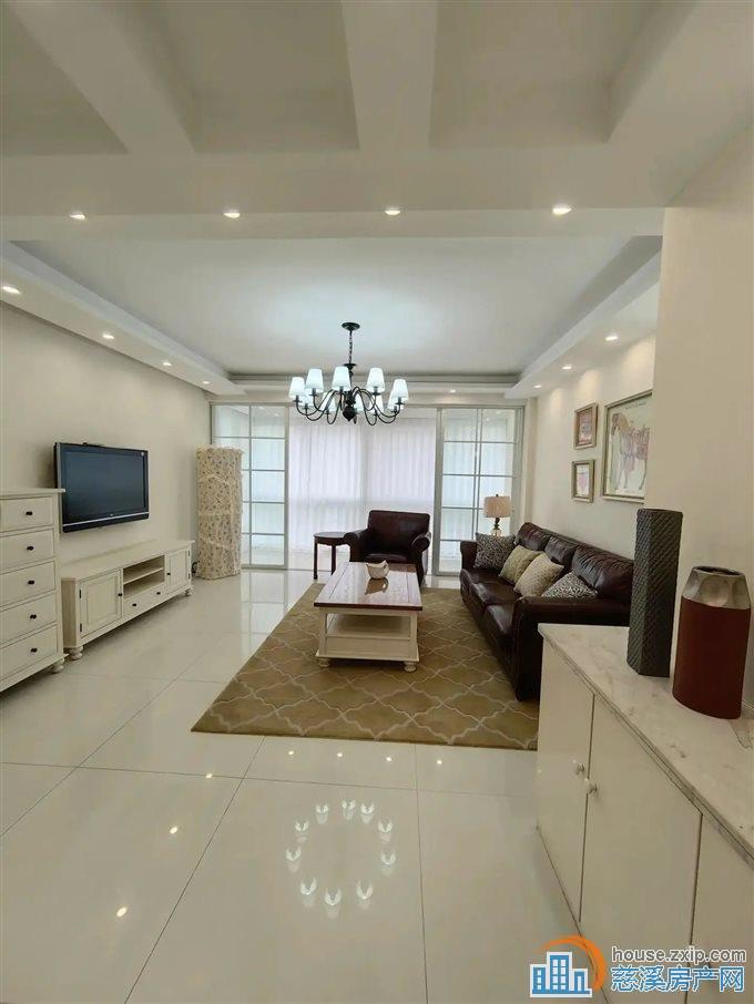 急卖 天和家园136平方138万带车位