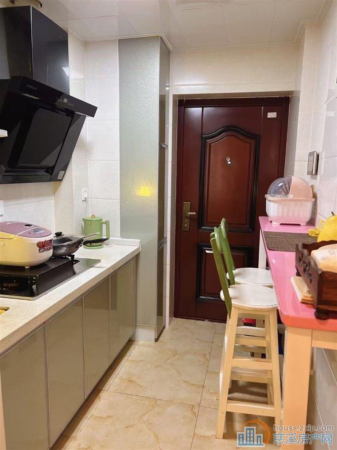 嘉景园38平带阳台送储藏室精装新