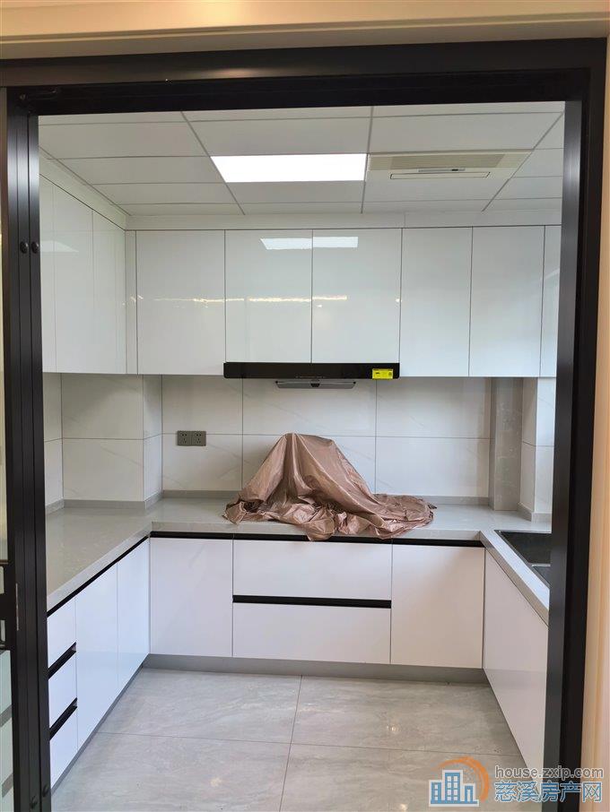 盛泰嘉苑 精装三室124平145万