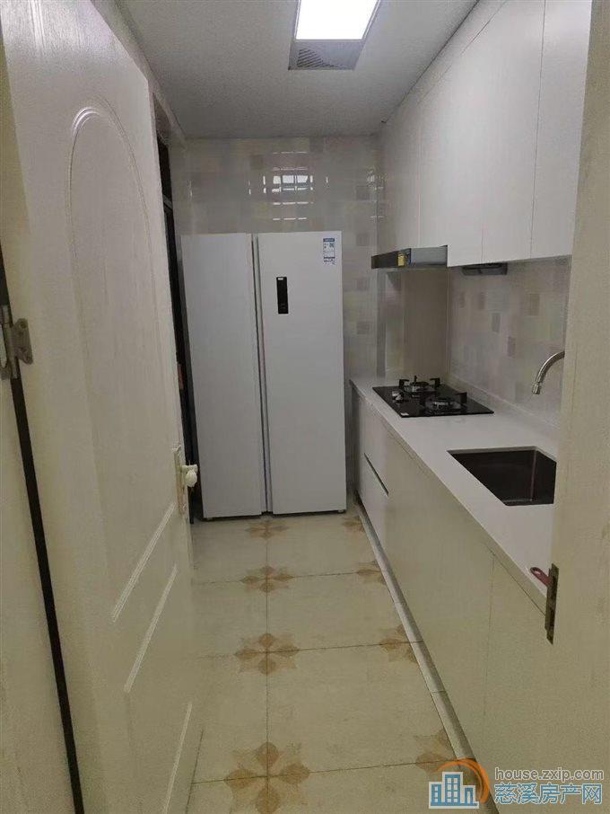 南池东区电梯洋房73平好楼层朝南三间