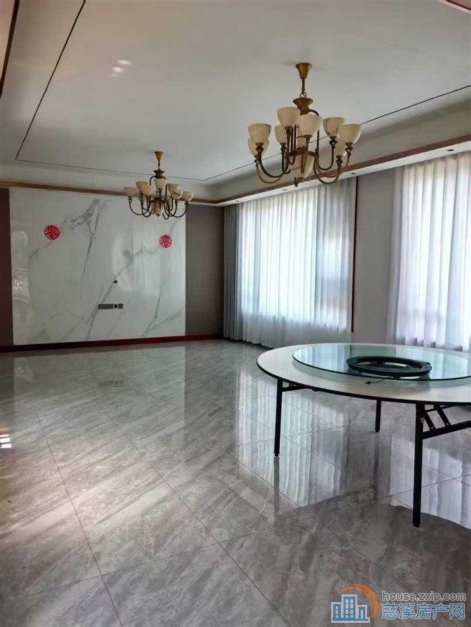 银杏小镇两套打通别墅,580平