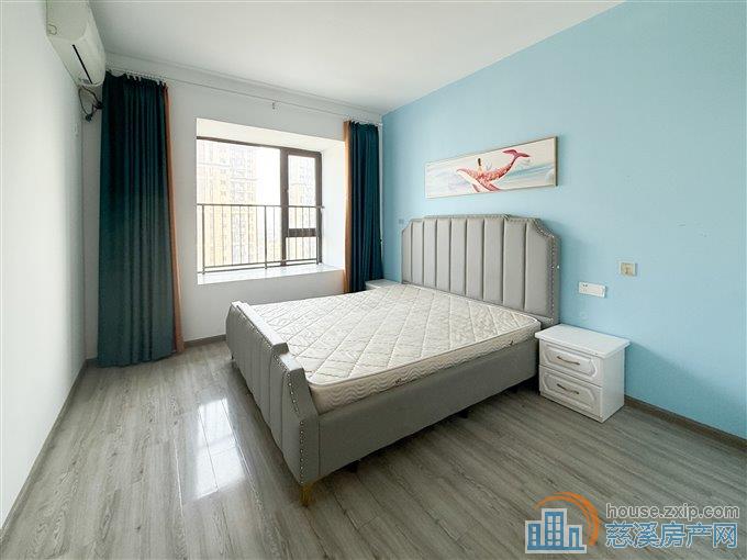 悦华府107平139万浙师大书包