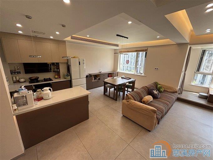 檀悦府 叠墅 婚装 露台车位