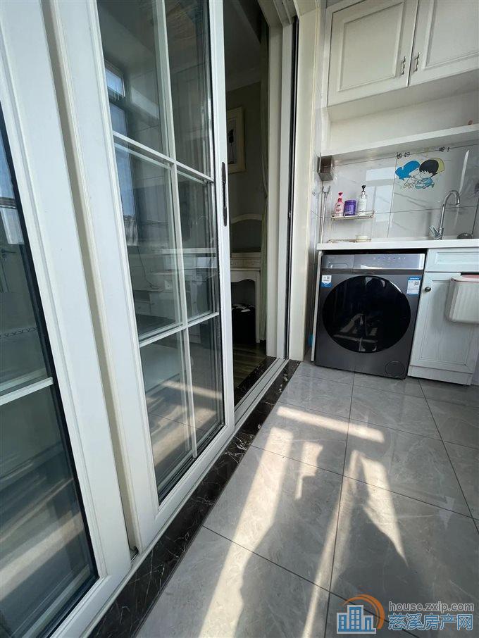 绿德家园143平138万带双车位另算