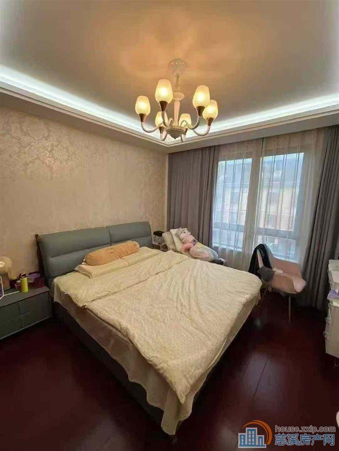 城市桃源85平6楼顶楼电梯精装2年到