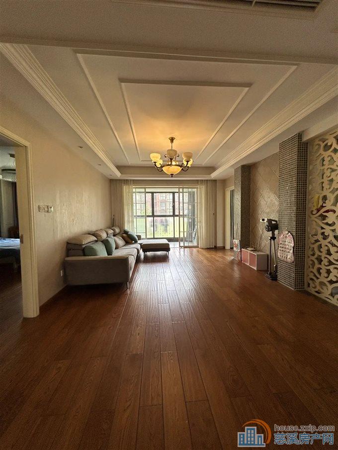 枫华富地花园南区128平122万