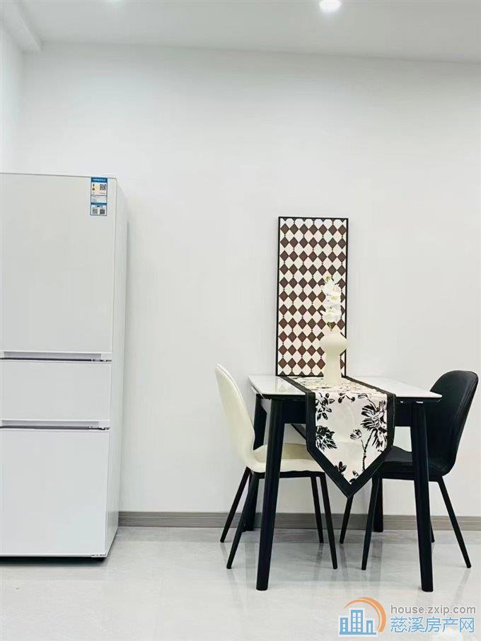 慈百苑电梯房豪装49平51.8万浙师大