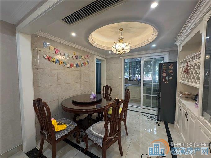 金水湾花园 精装 带车位杂物间 育才XQ