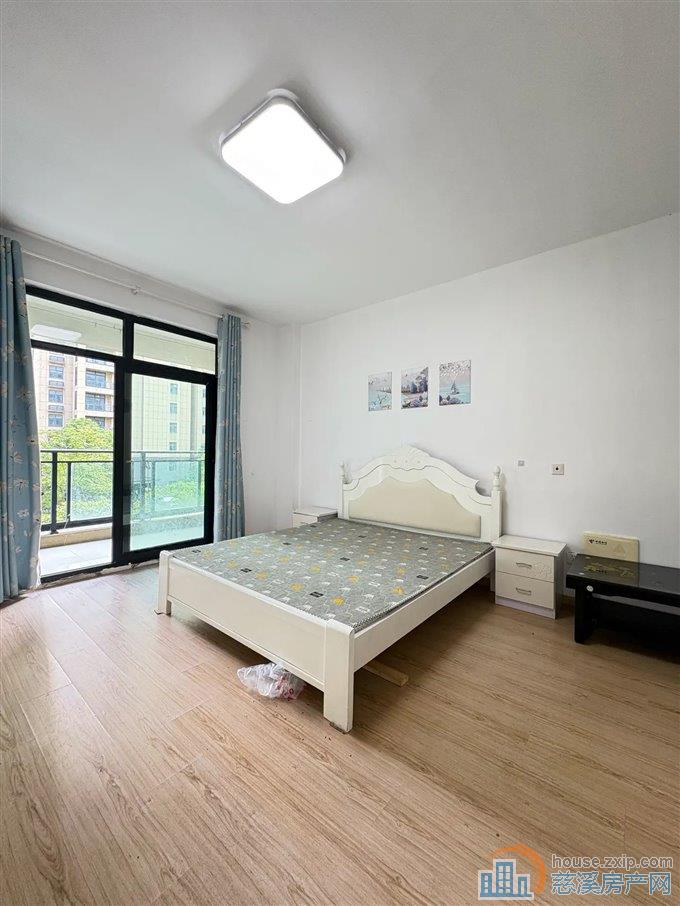 梅林苑洋房简装93平87万带车位杂物间