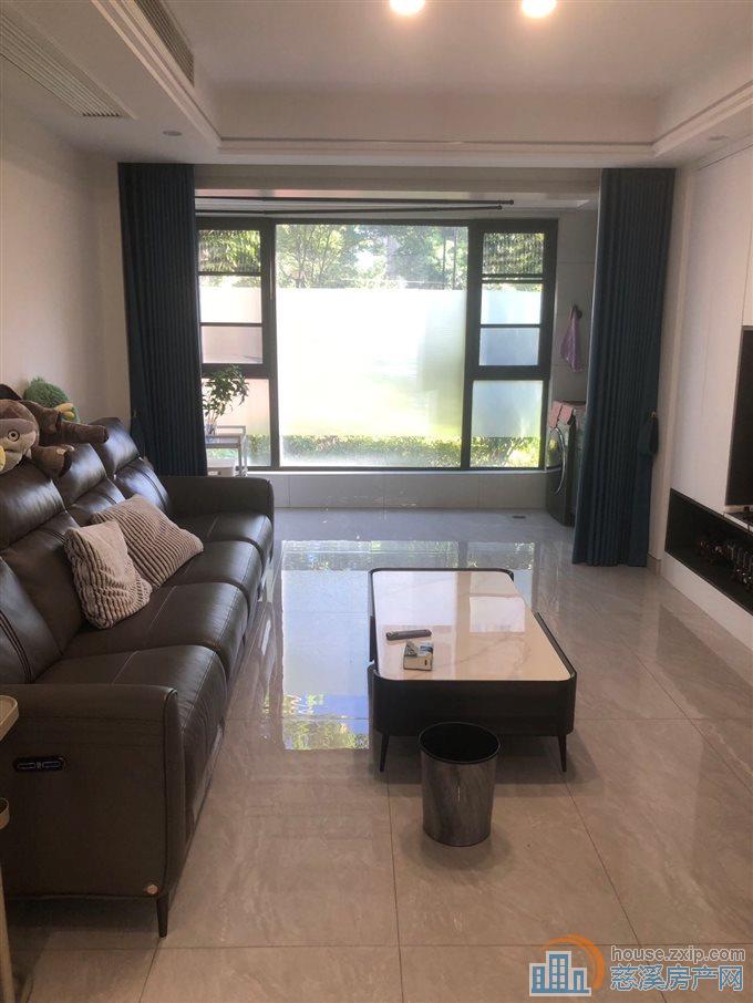 盛泰嘉苑欢乐颂一楼123平精装满2年