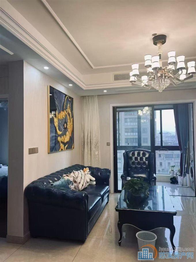 恒厚阳光城 二期三室二厅一厨一卫