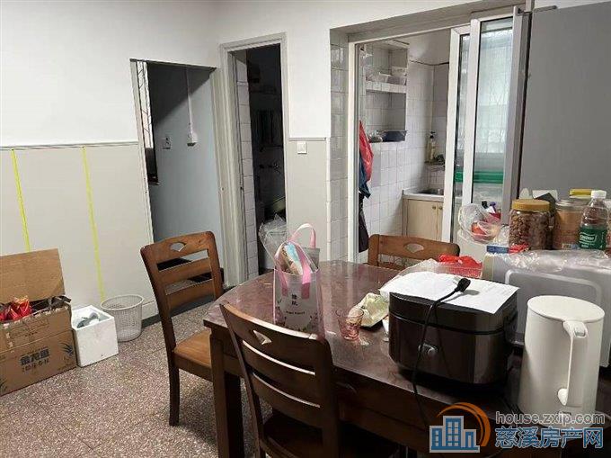 出售城东新村3楼70平可读上林119万