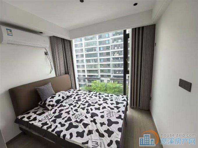 银杏小镇电梯洋房88平6楼132.8万