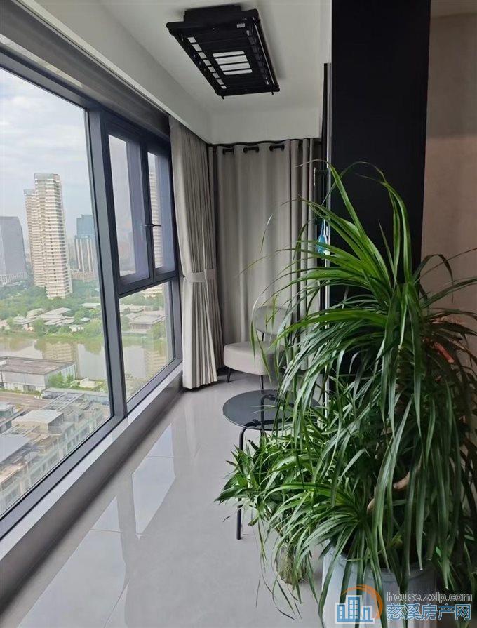 明月湖卓越129精装修自住239万！