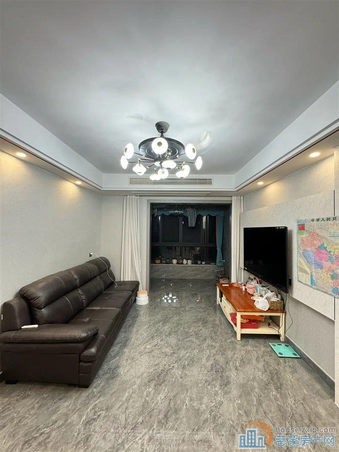 檀悦府101平172万文锦书包