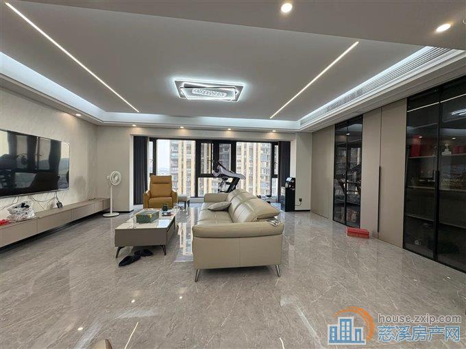 香溢美墅95平75万送产权车位