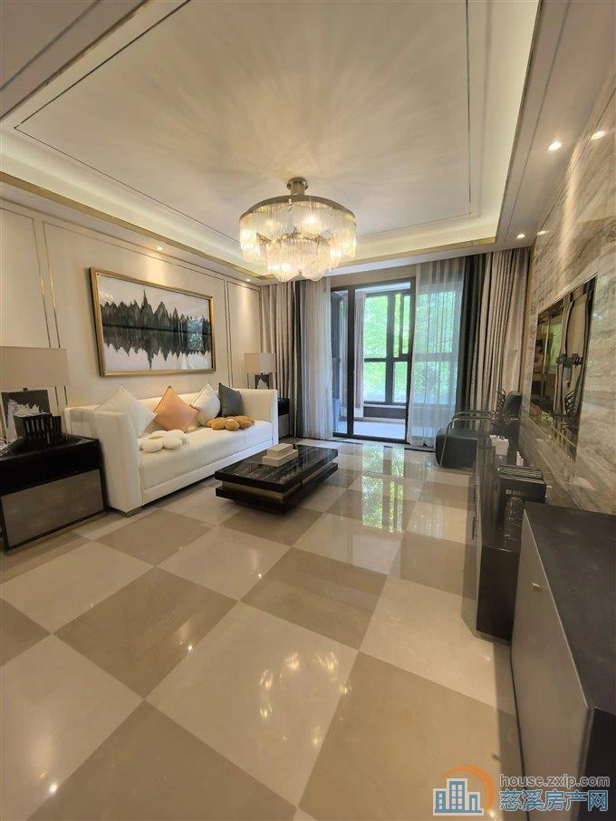 出售保利俯院江南南区洋房127平198万