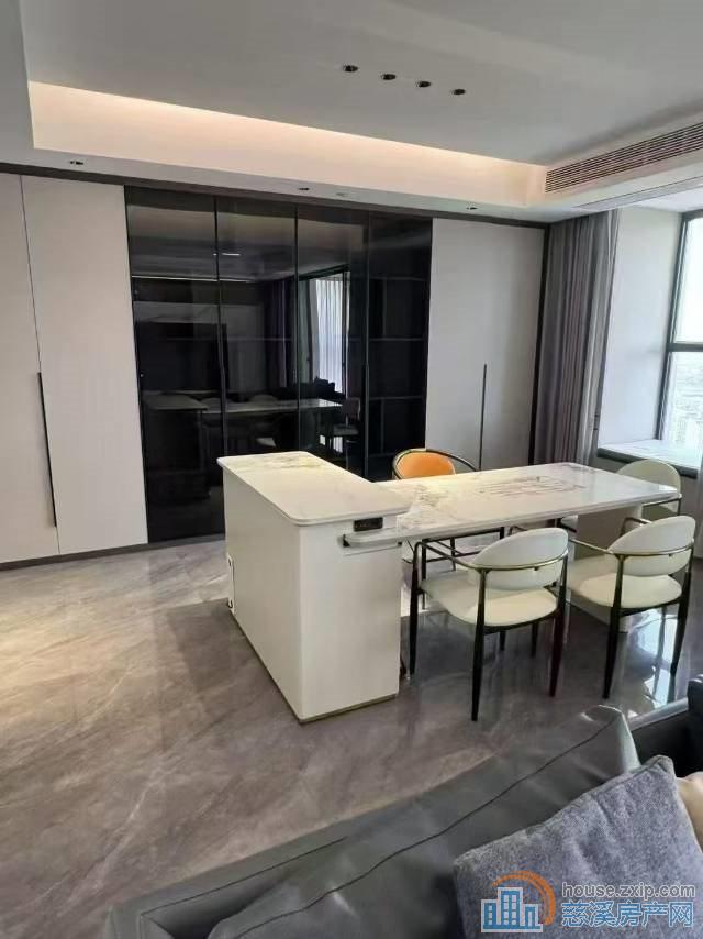 云顶194平楼层佳2室豪装530万